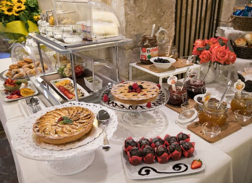 Buffet Photo