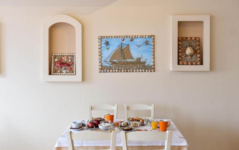 Dining room Photo