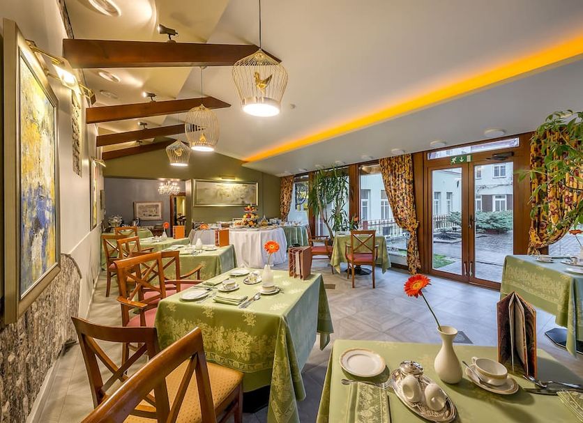 Restaurant Photo