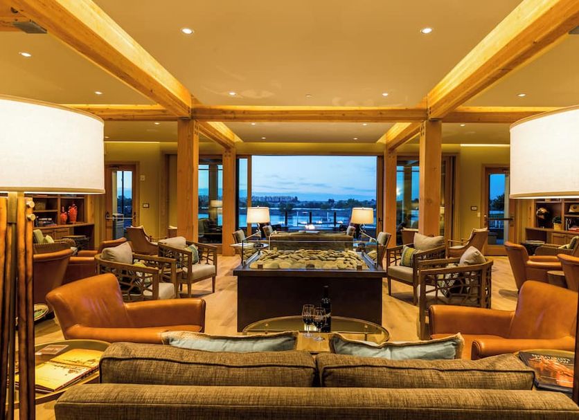 Lounge Photo