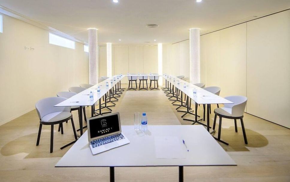 Conference room Photo
