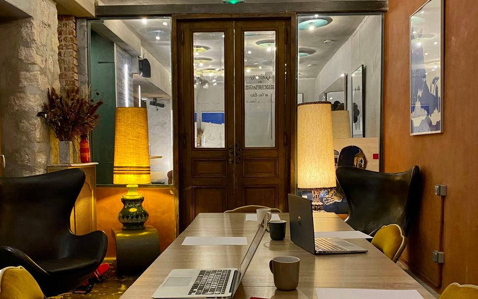 Business center Photo
