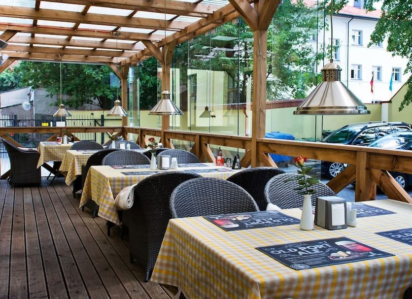 Restaurant Photo