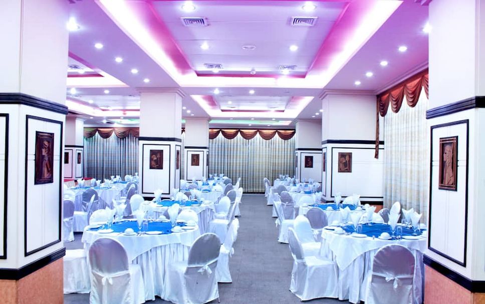 Banquet hall Photo