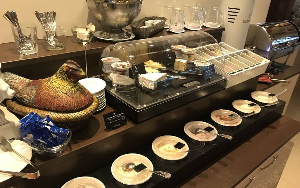 Buffet Photo