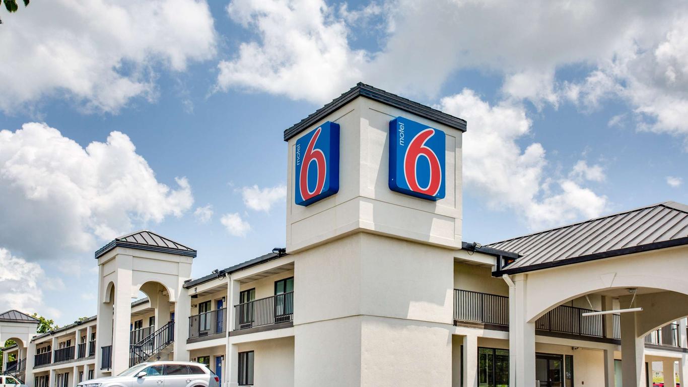 Motel 6 White House, TN