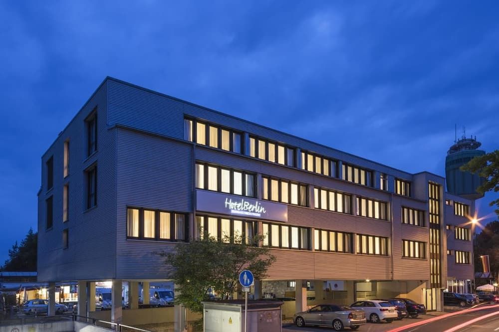 Gebäude