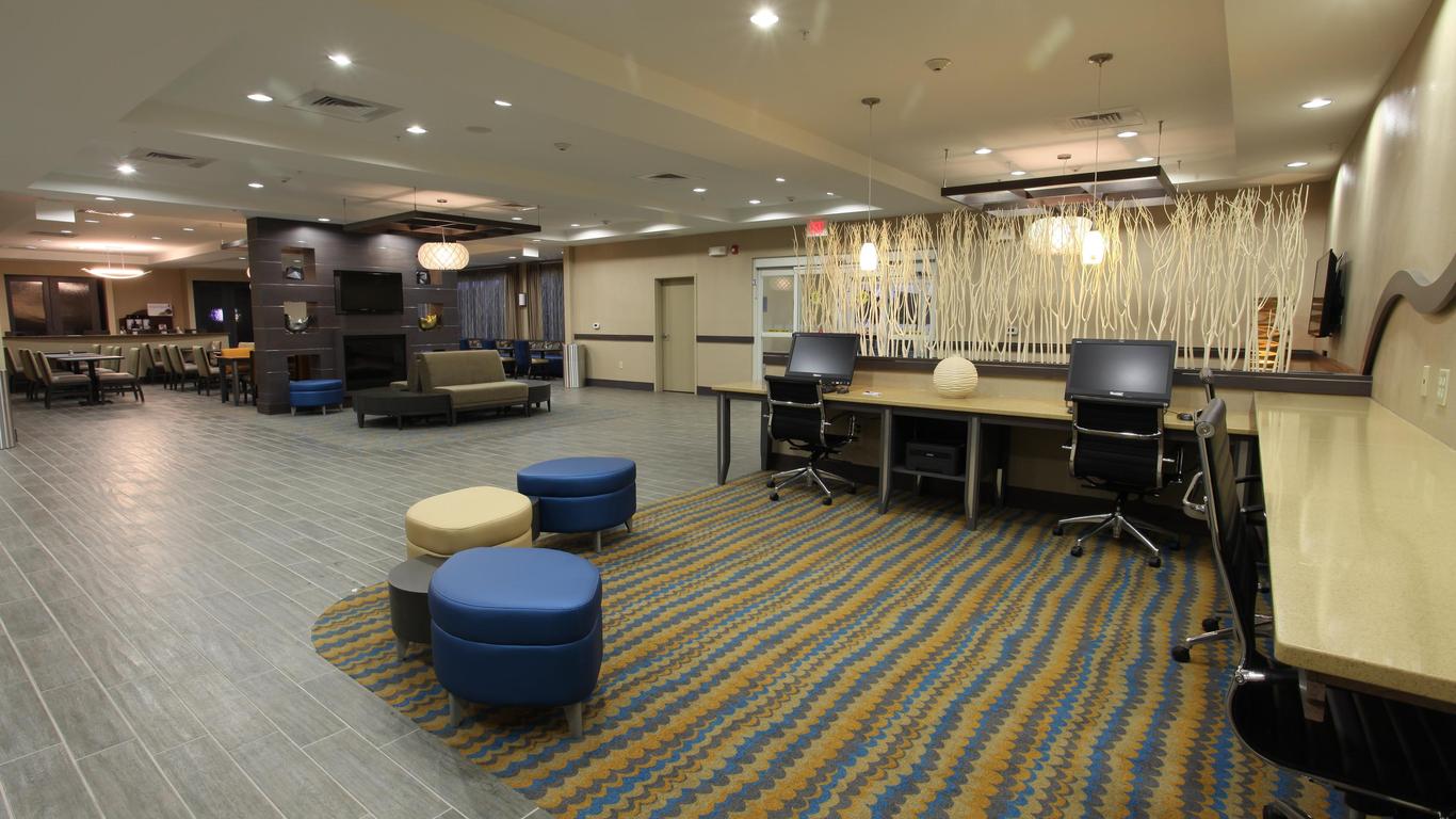 Holiday Inn Express Hotel & Suites Goldsboro - Base Area, An IHG Hotel