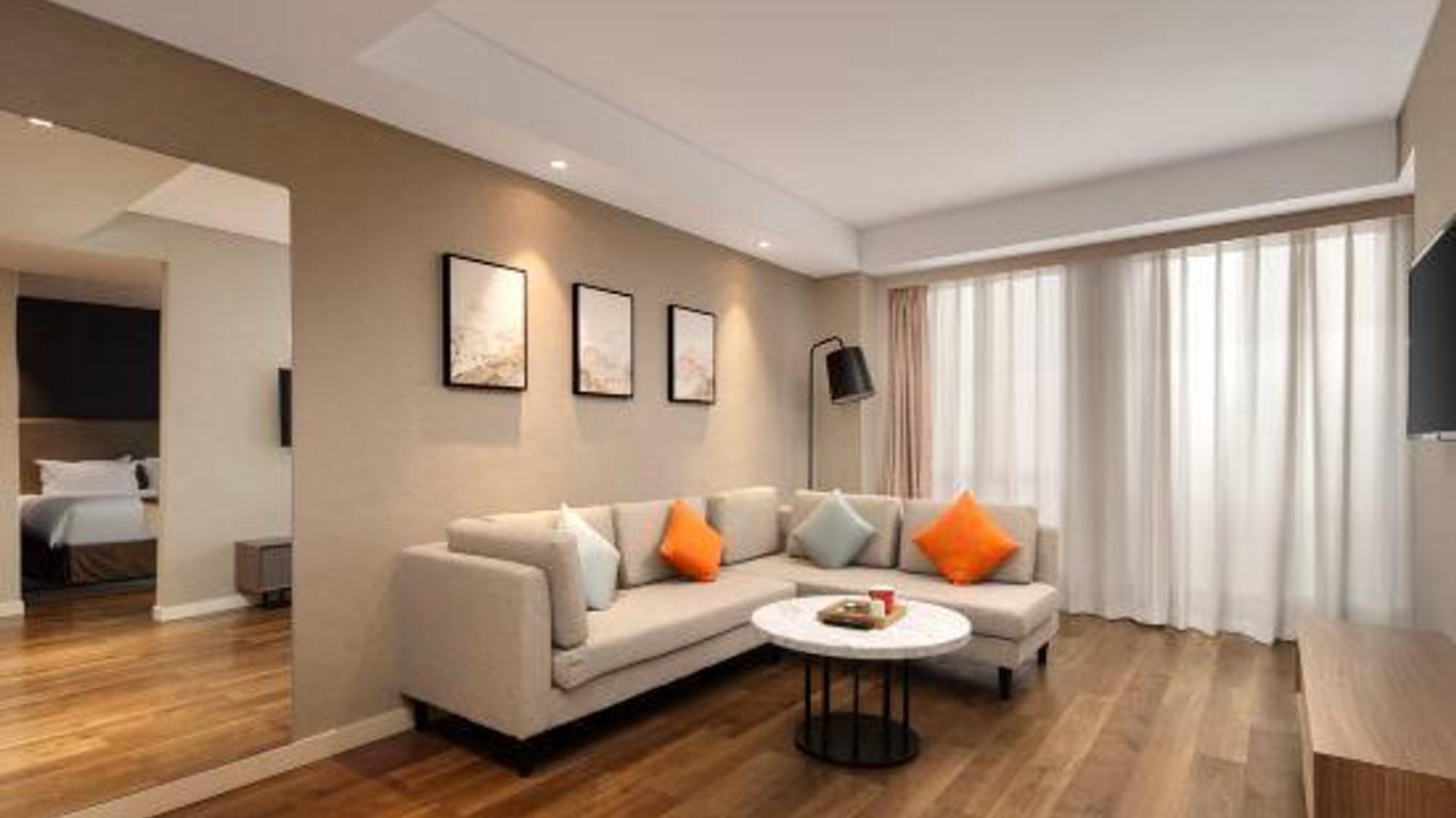 Holiday Inn Express Shanghai Jinshan