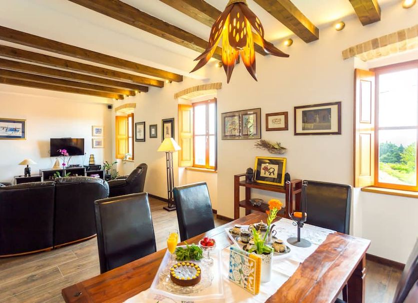 Dining room Photo