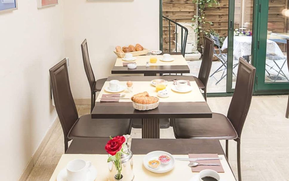 Dining room Photo