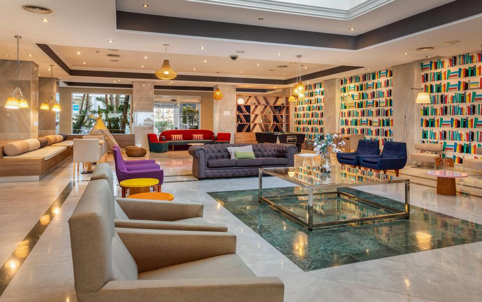 Lounge Photo