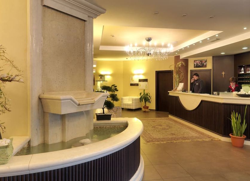 Front desk Photo