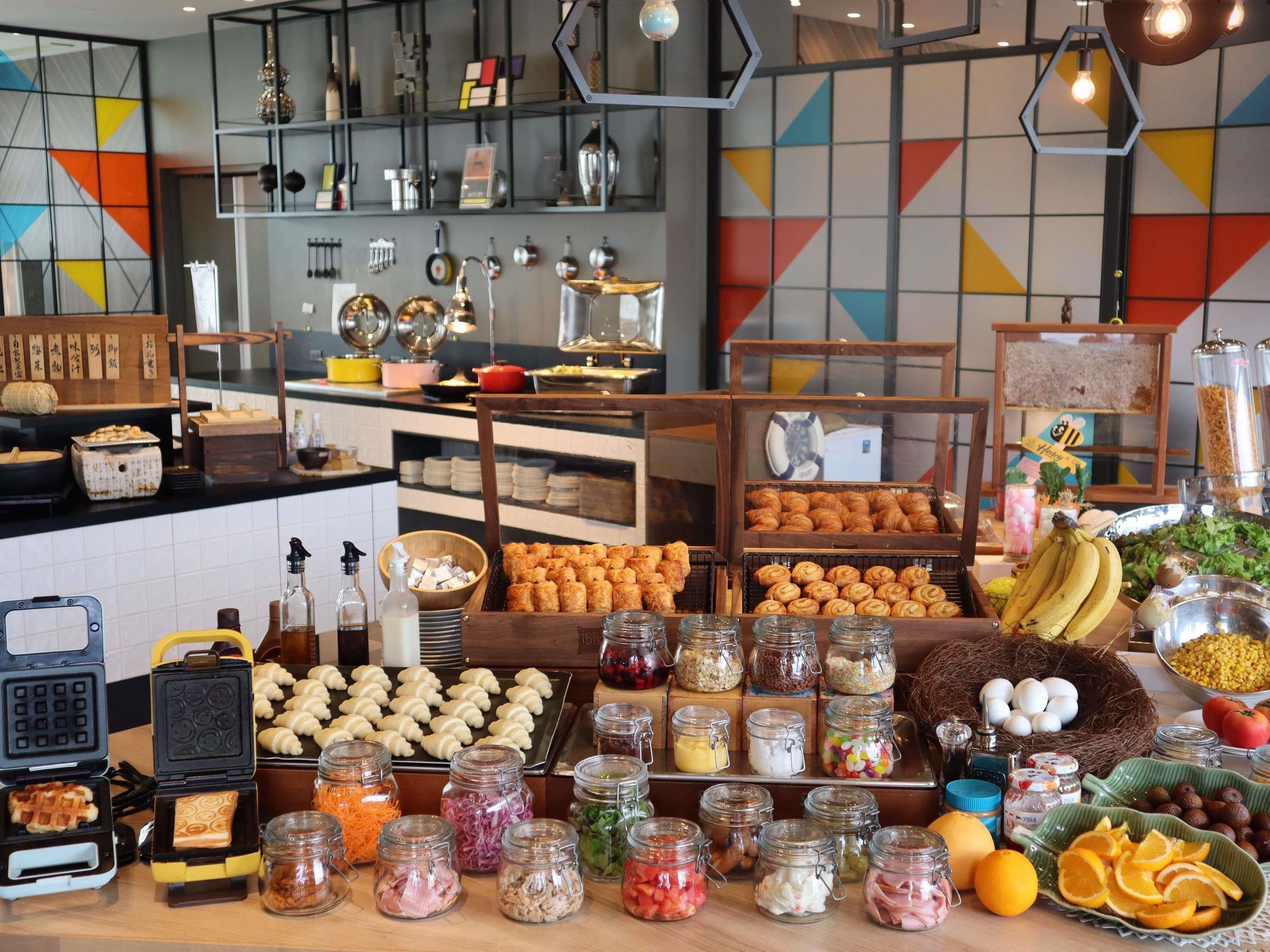 Buffet Photo