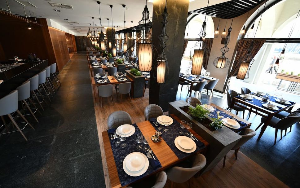 Restaurant Photo