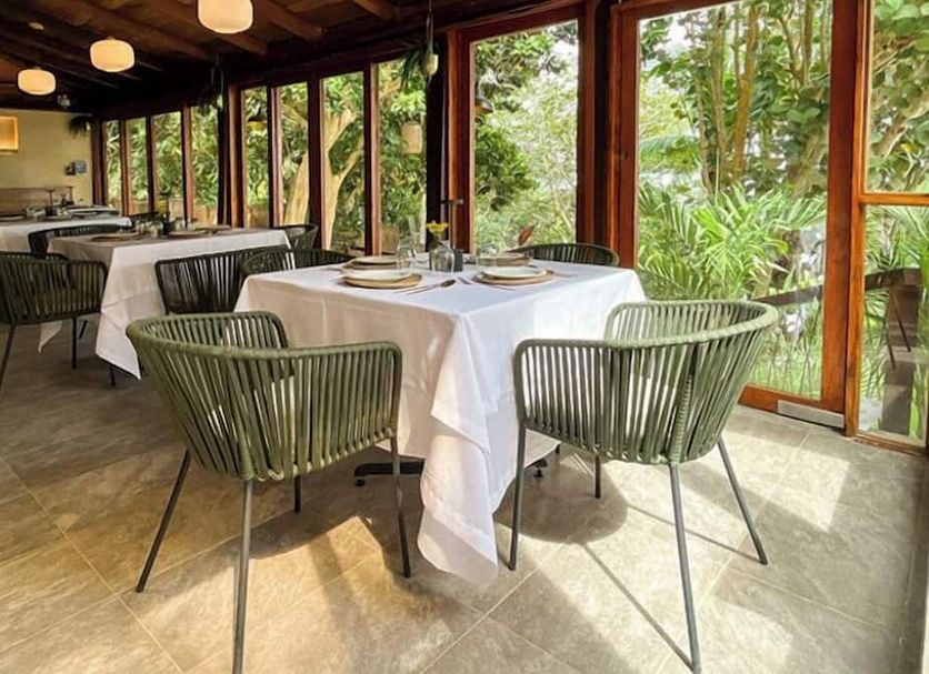 Restaurant Photo