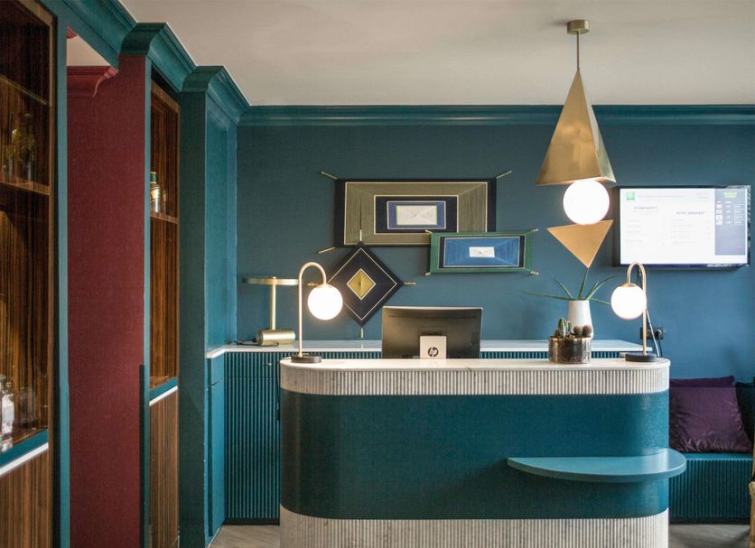Front desk Photo