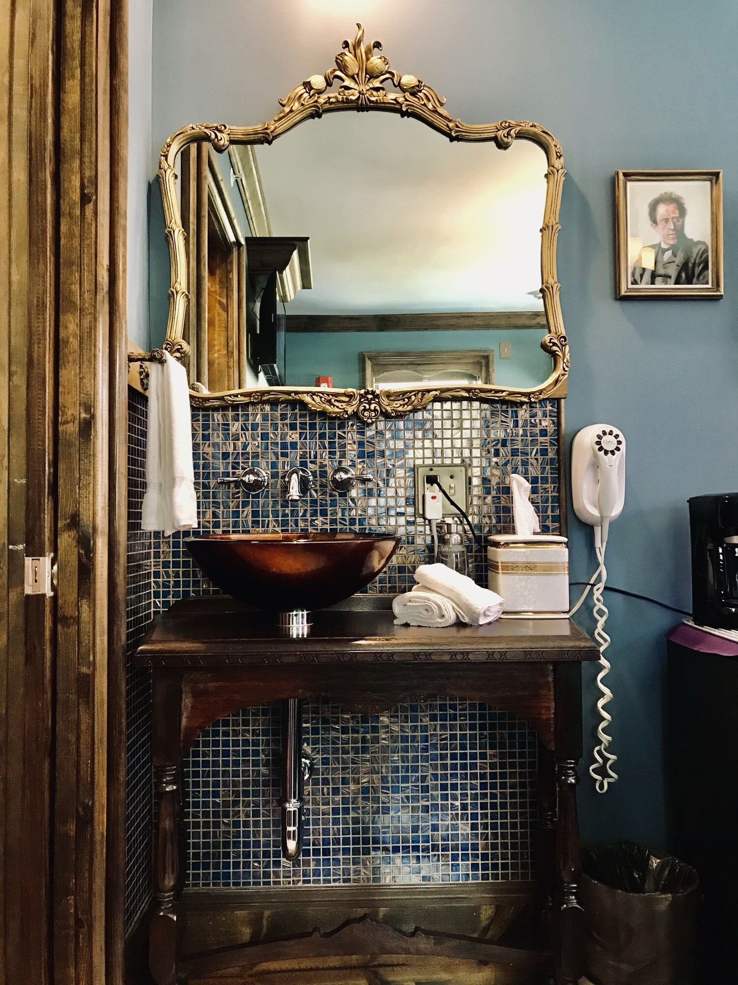 Room amenity