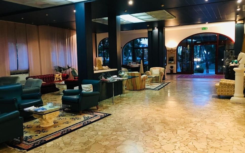 Lobby Photo