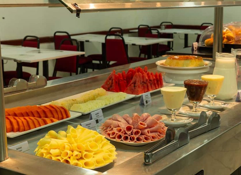 Buffet Photo
