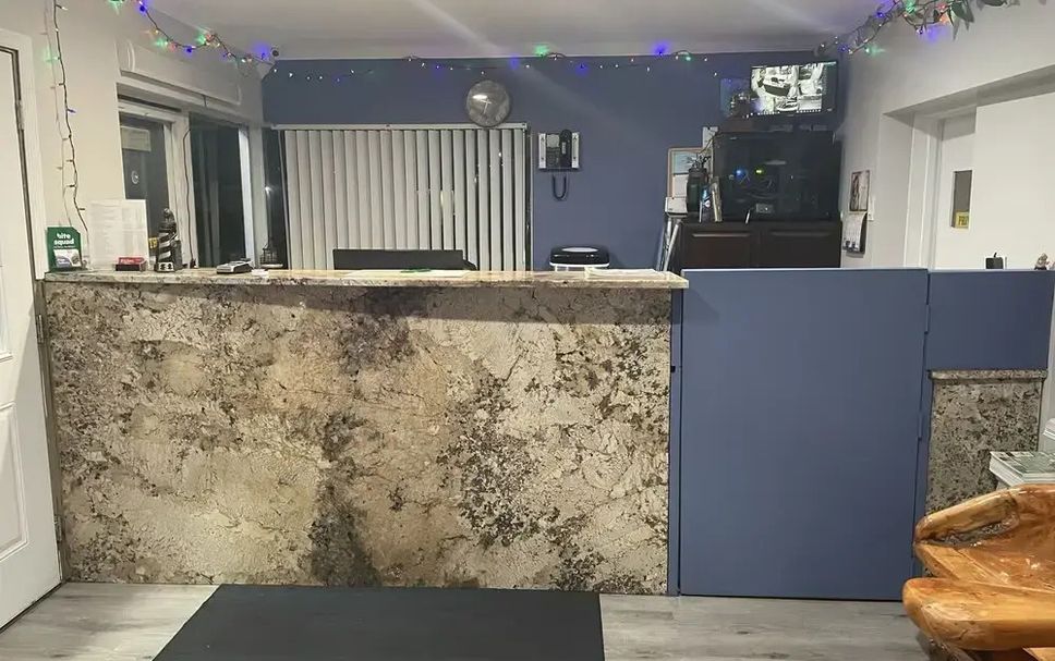 Front desk Photo