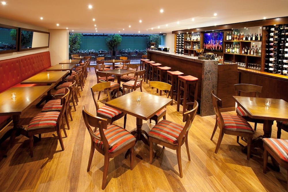 Bar Photo