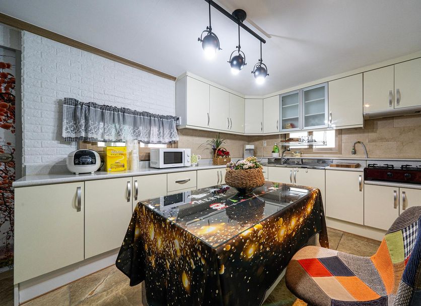 Kitchen Photo