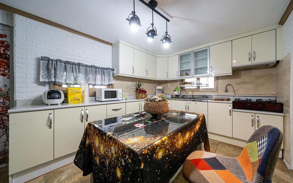 Kitchen Photo
