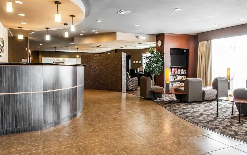 Front desk Photo