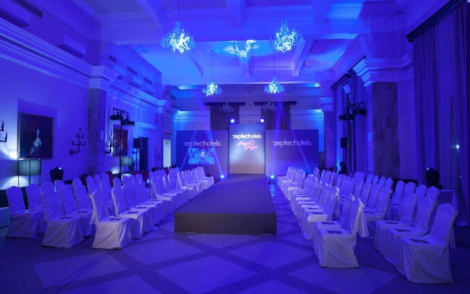 Banquet hall Photo
