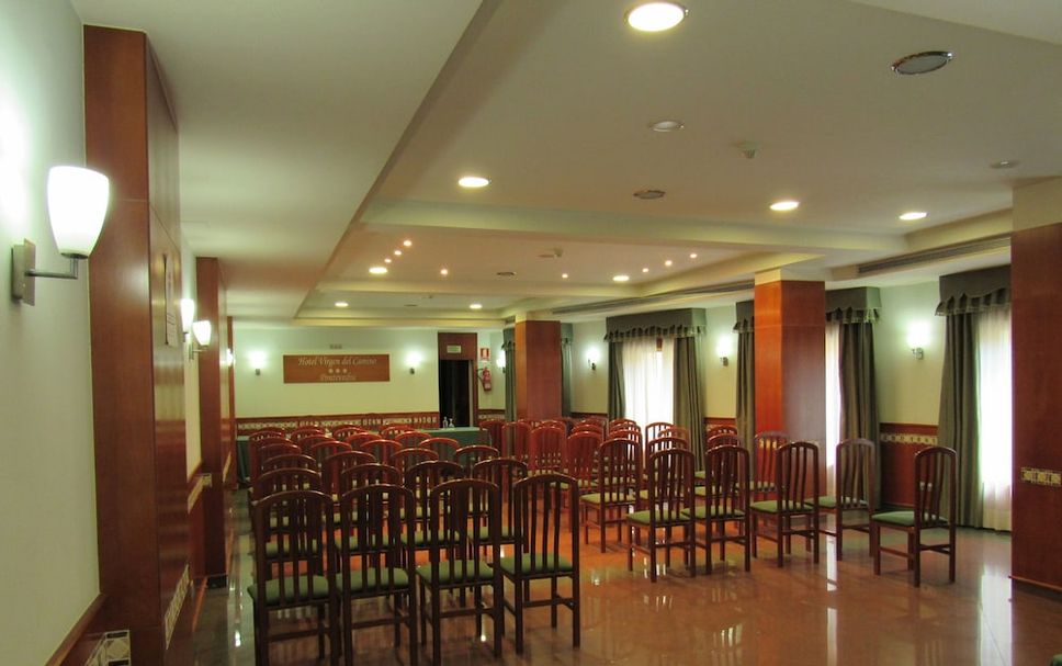 Banquet hall Photo