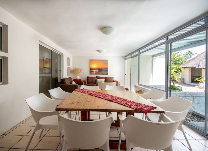 Dining room Photo