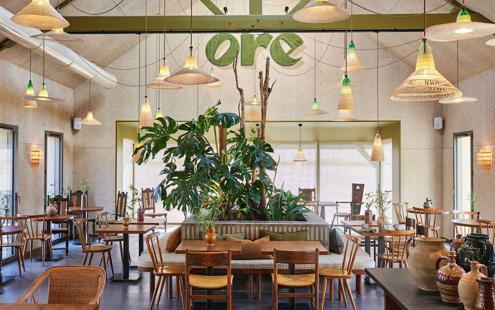 Restaurant Photo