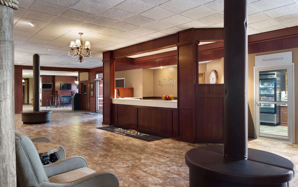 Front desk Photo