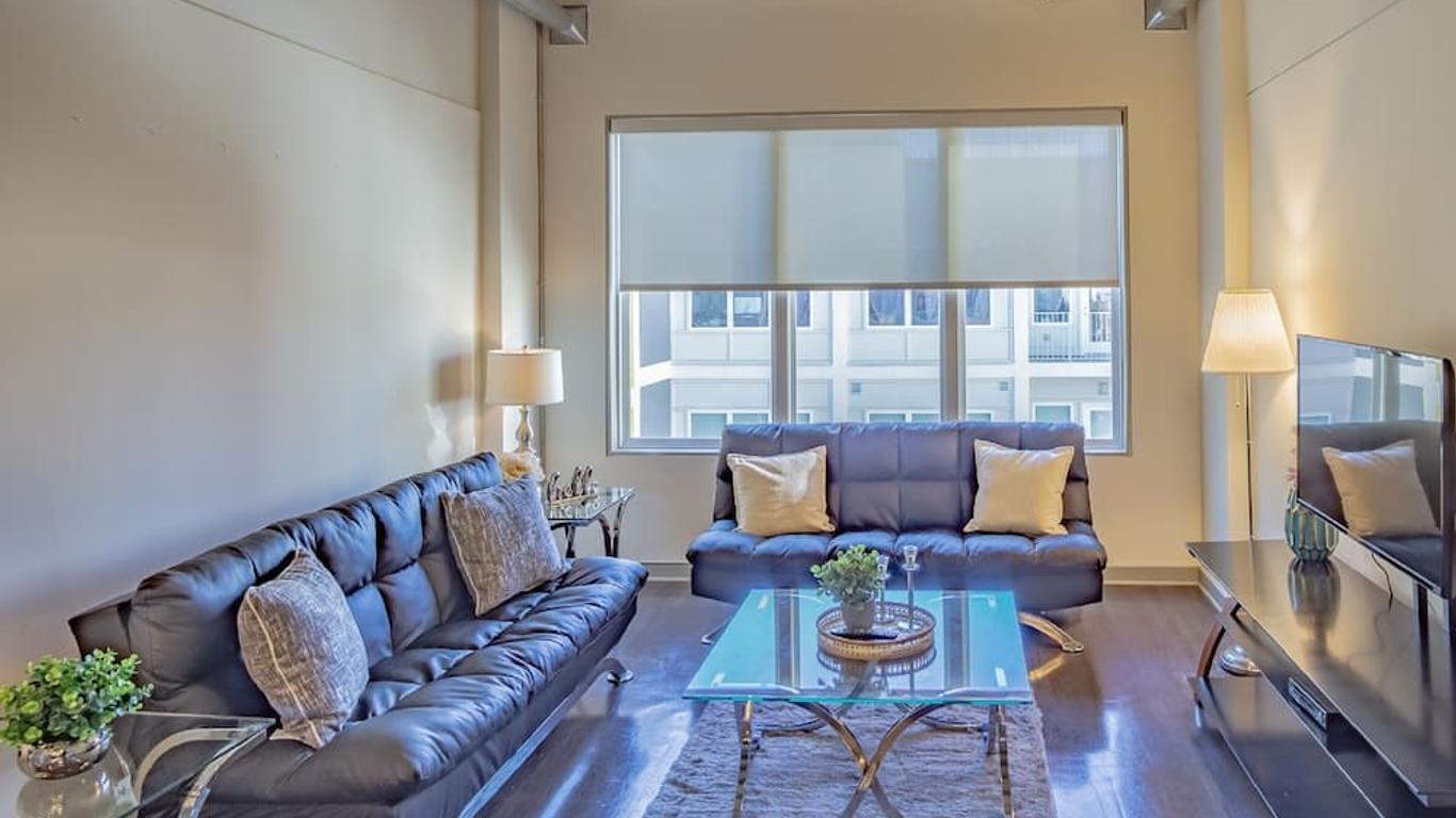 Heaven on Midtown Fully Furnished Apts