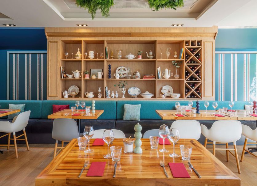 Restaurant Photo