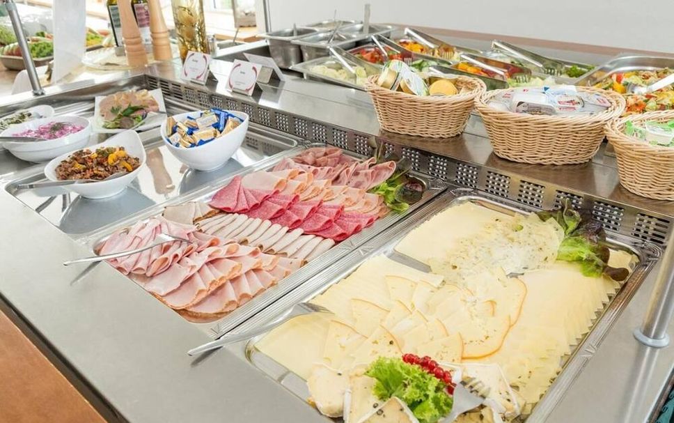 Buffet Photo