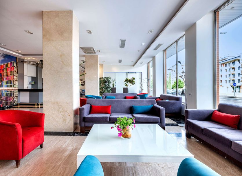 Lounge Photo