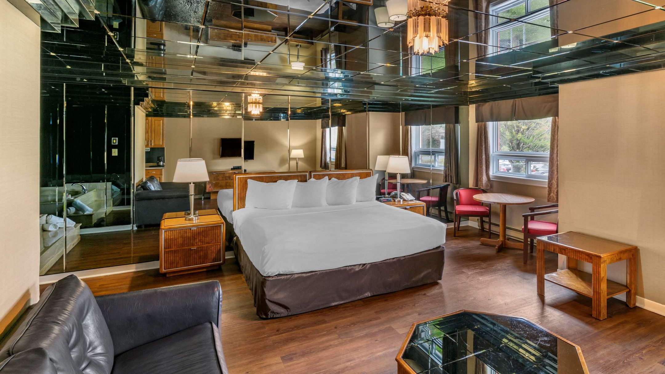 Econo Lodge Brossard Brossard Canada Econo Lodge, Brossard, QC, Canada - Compare Deals