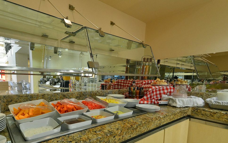 Buffet Photo