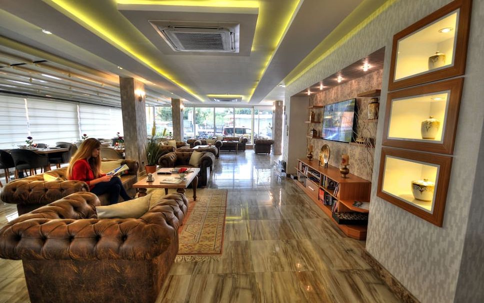 Lounge Photo