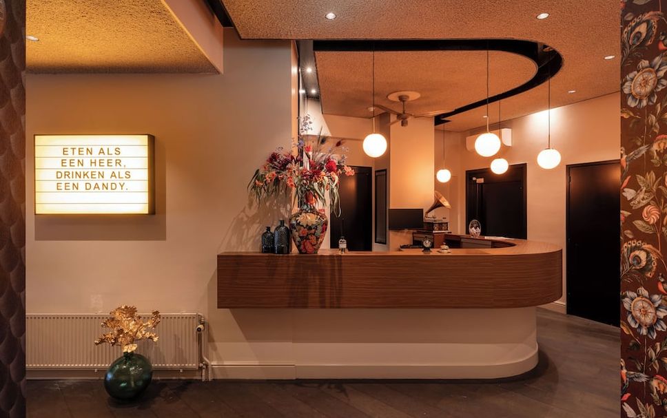 Front desk Photo