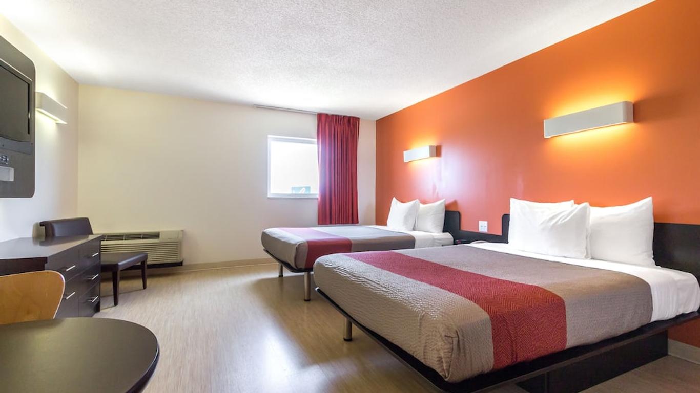 Motel 6 Kingston On