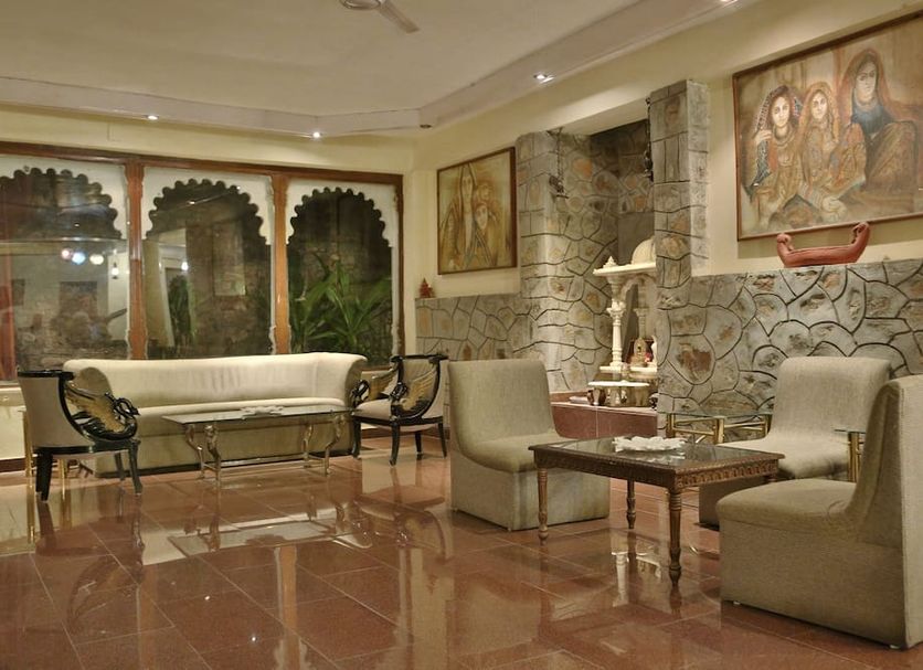 Lounge Photo