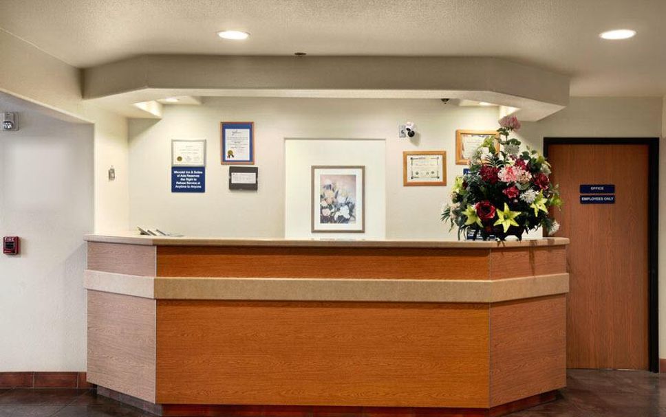 Front desk Photo