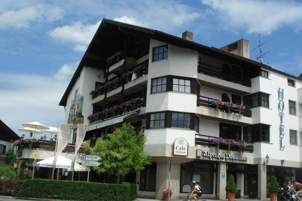 Gebäude