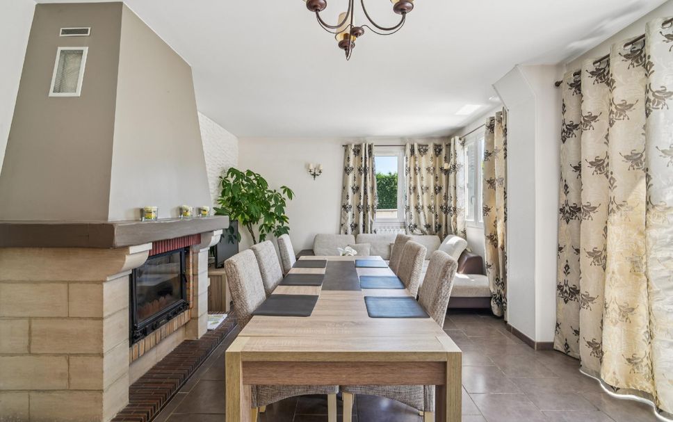 Dining room Photo