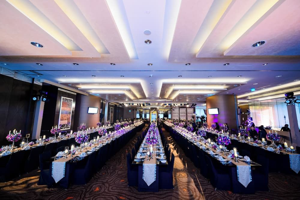 Banquet hall