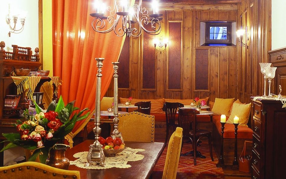 Restaurant Photo