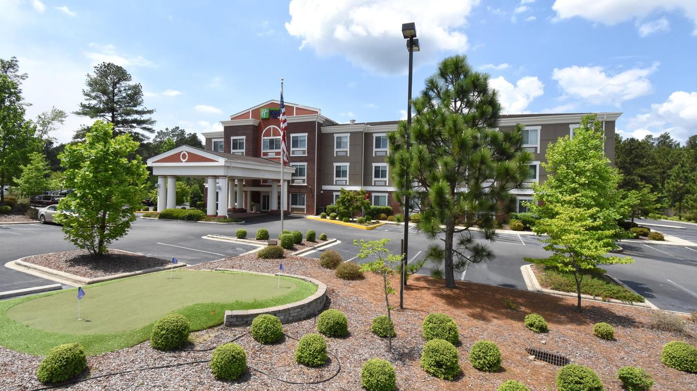 Holiday Inn Express Hotel & Suites Southern Pines, An IHG Hotel